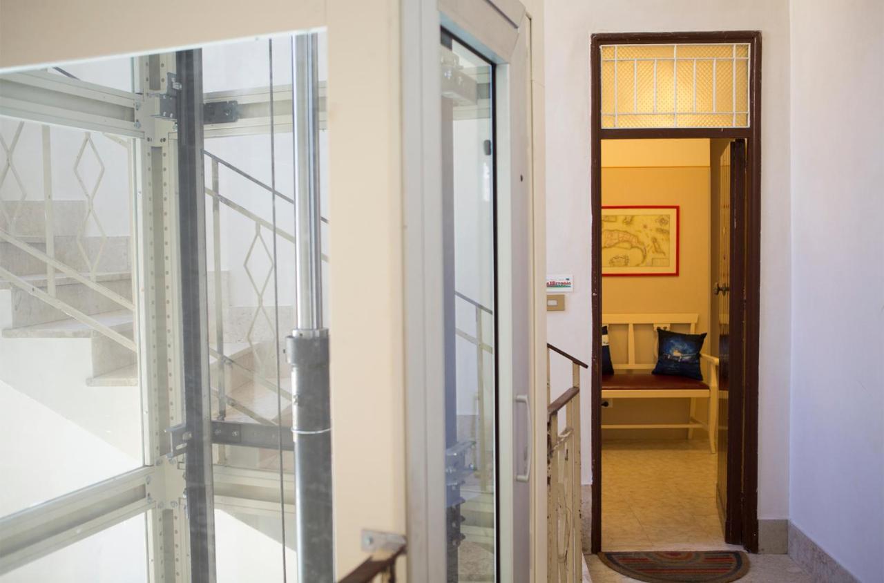 B&B Piazza Vittorio トラーパニ エクステリア 写真