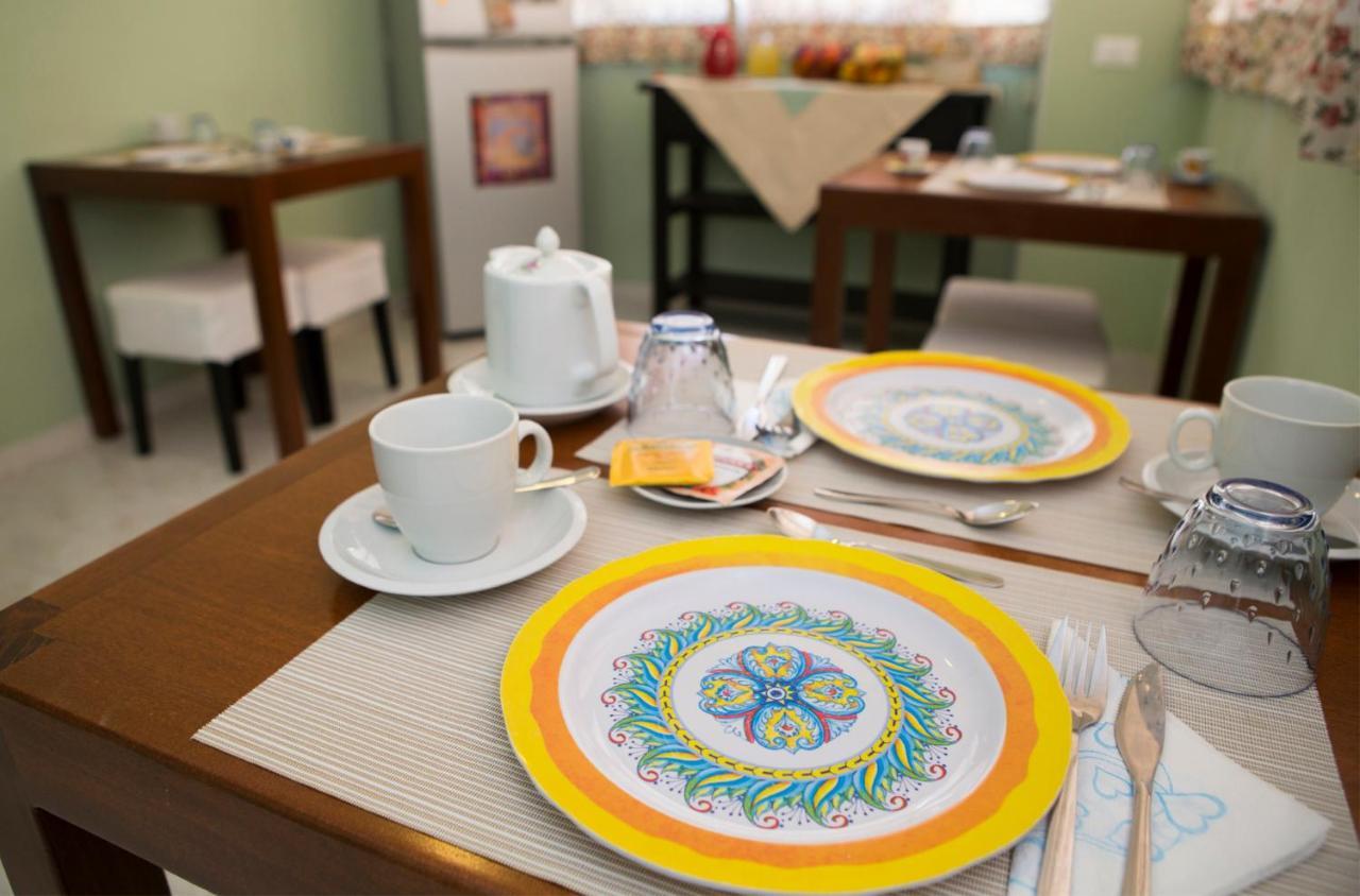 B&B Piazza Vittorio トラーパニ エクステリア 写真