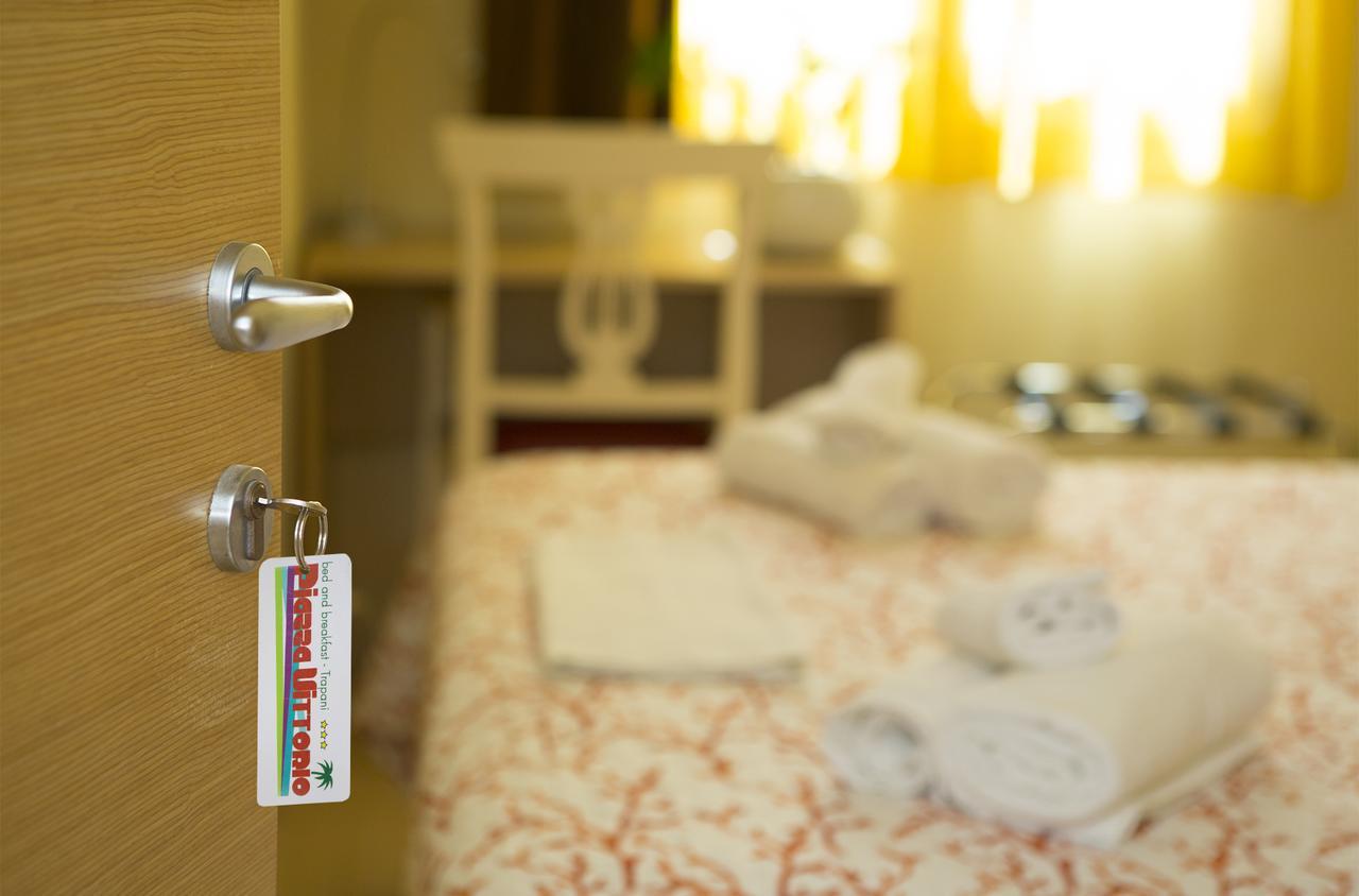 B&B Piazza Vittorio トラーパニ エクステリア 写真